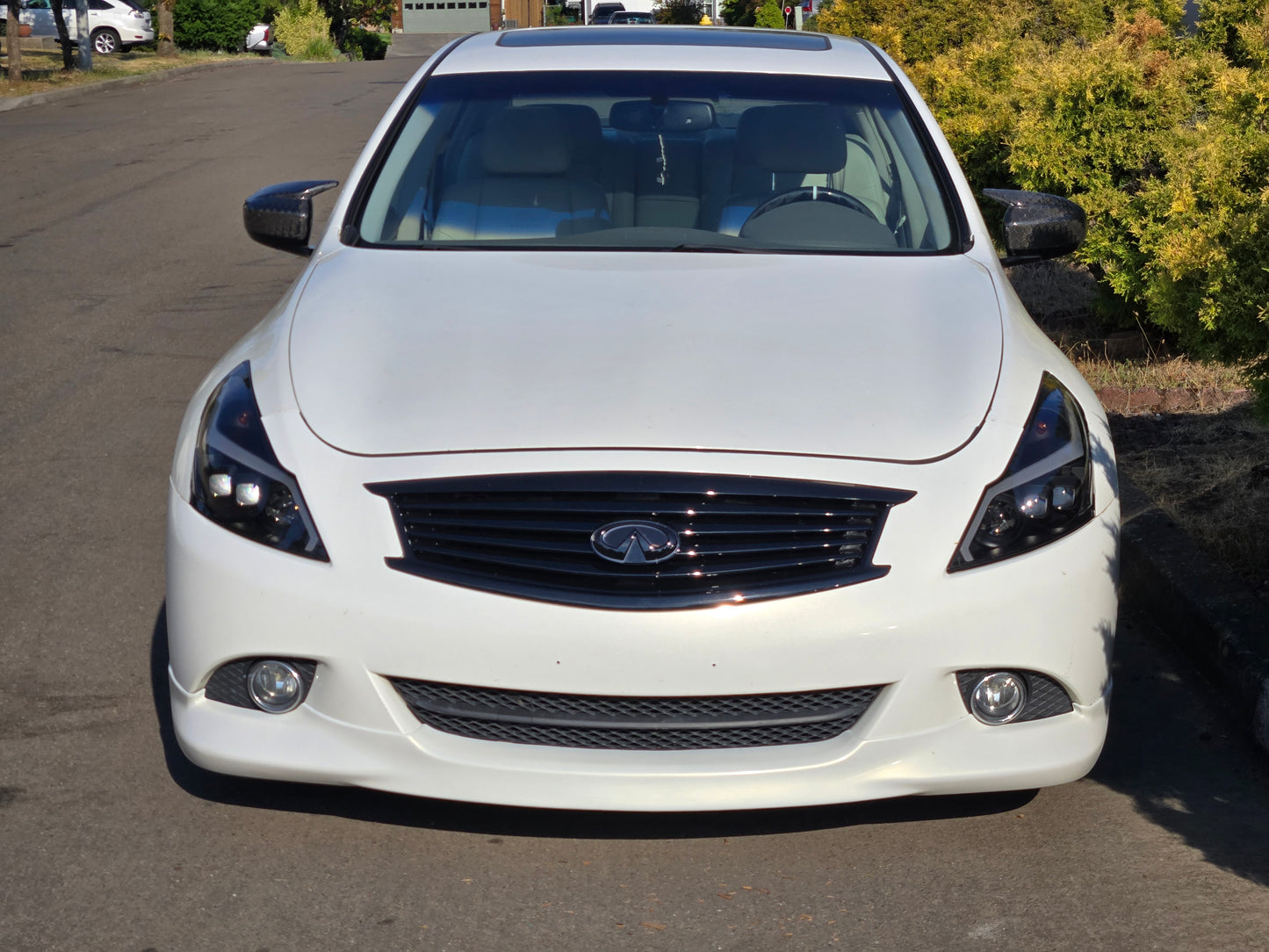 2010-2013 G37 Sedan Gloss Black Grill (G25, Q40)